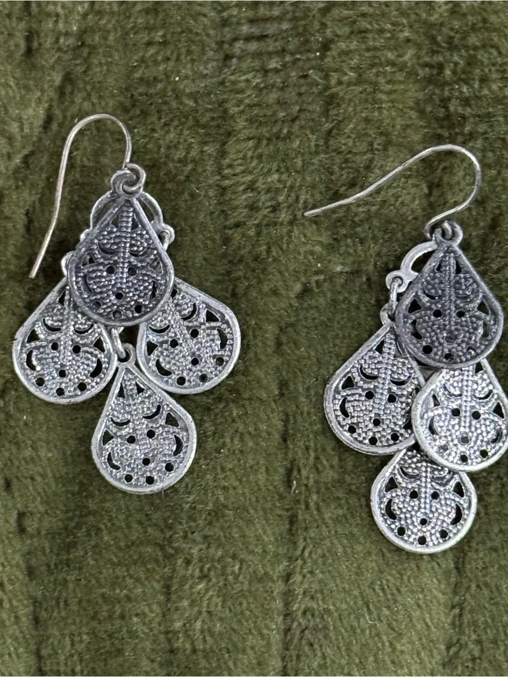 Vintage 90s Silver Teardrop Filigree Dangle Earrings - Women Jewelry